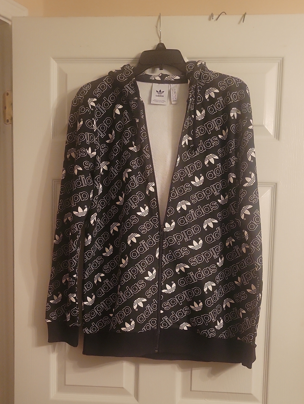 adidas Men’s Black Logo Track Jacket Never Worn
